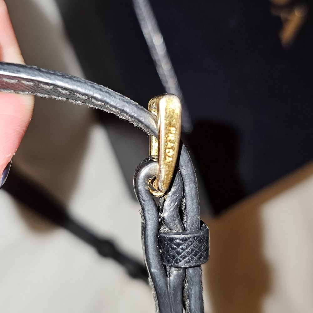 Prada Contenitore Tracolla Mini Camera Bag In Nero - image 3